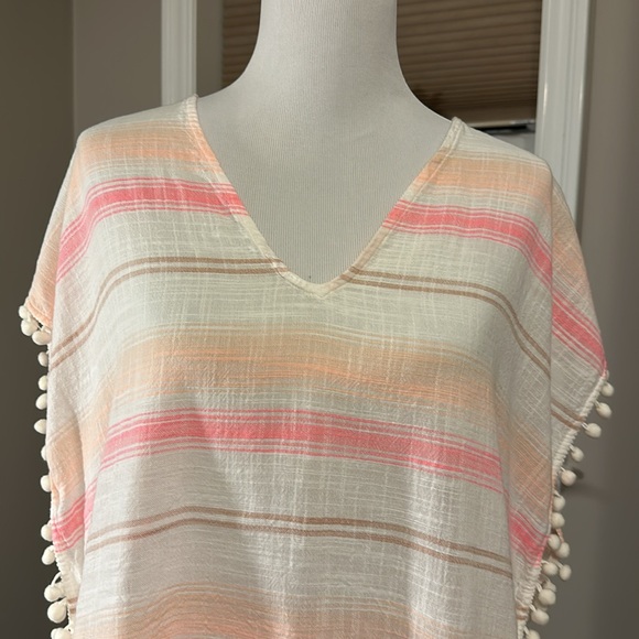 Beach cover up ☀️ - Picture 2 of 4